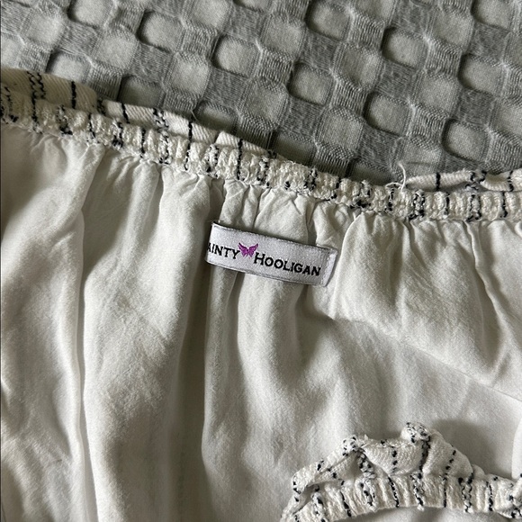 Dainty Hooligan Romper - Picture 6 of 11